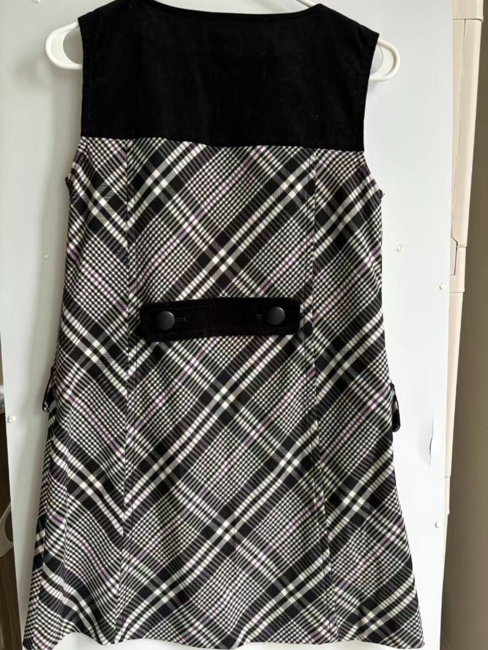 Dress - Picture 2 of 4